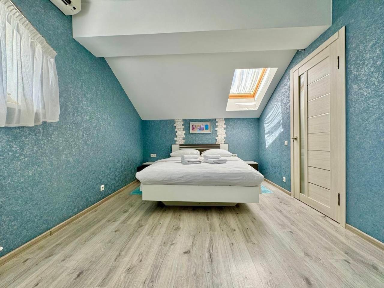 Apartpoltava: Exclusive Rooftop Loft in New Building Exterior photo